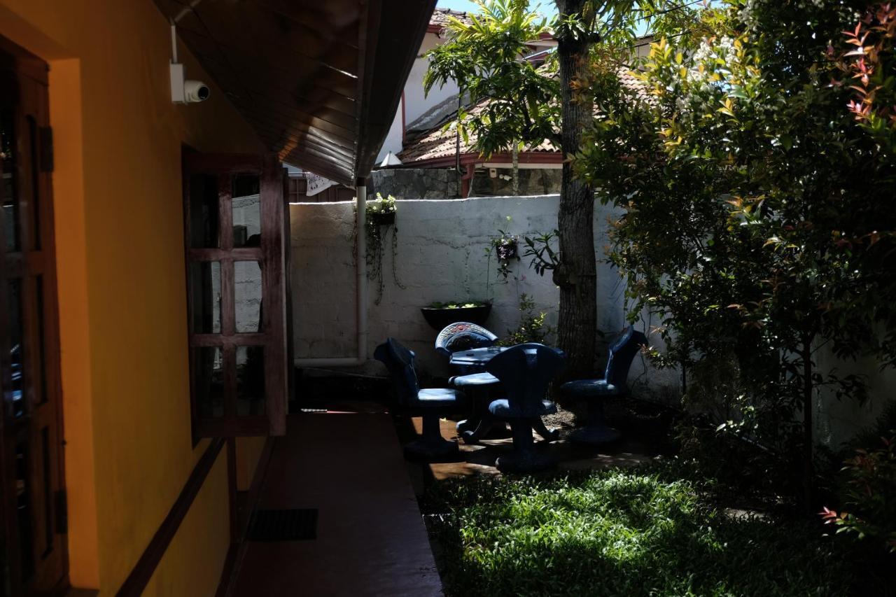 Menaka Homestay Tangalle Kültér fotó